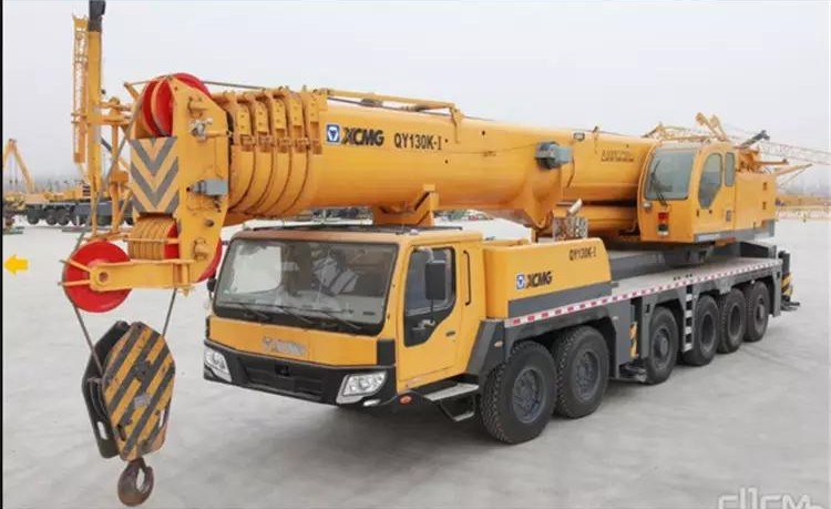 XCMG 110T Crane