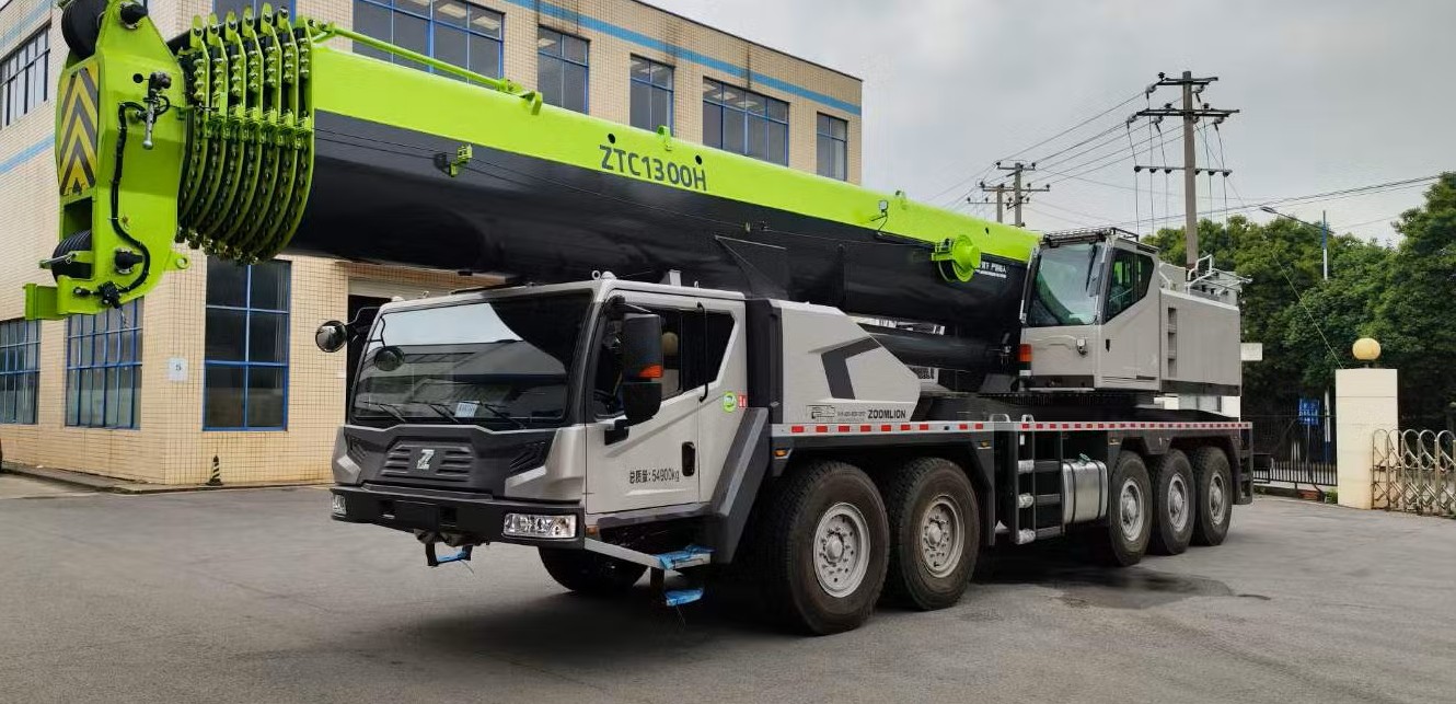 Zoomlion 130T Crane